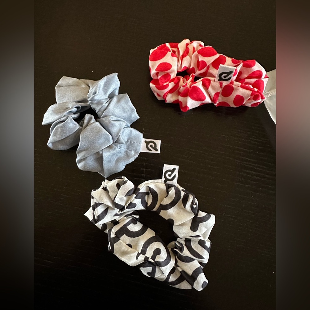 New Kassatex x Peloton Hair Scrunchies Set of 3